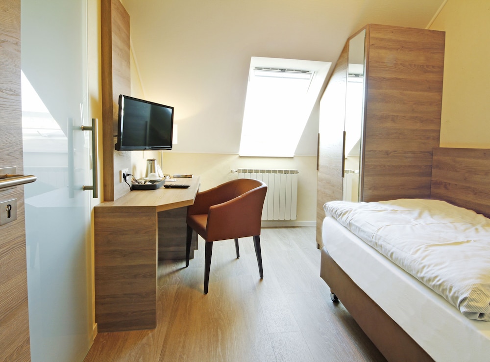 Single Room photo 2