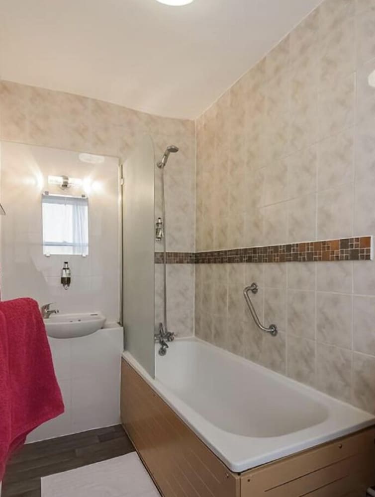 Deluxe Double Room, Ensuite, City View