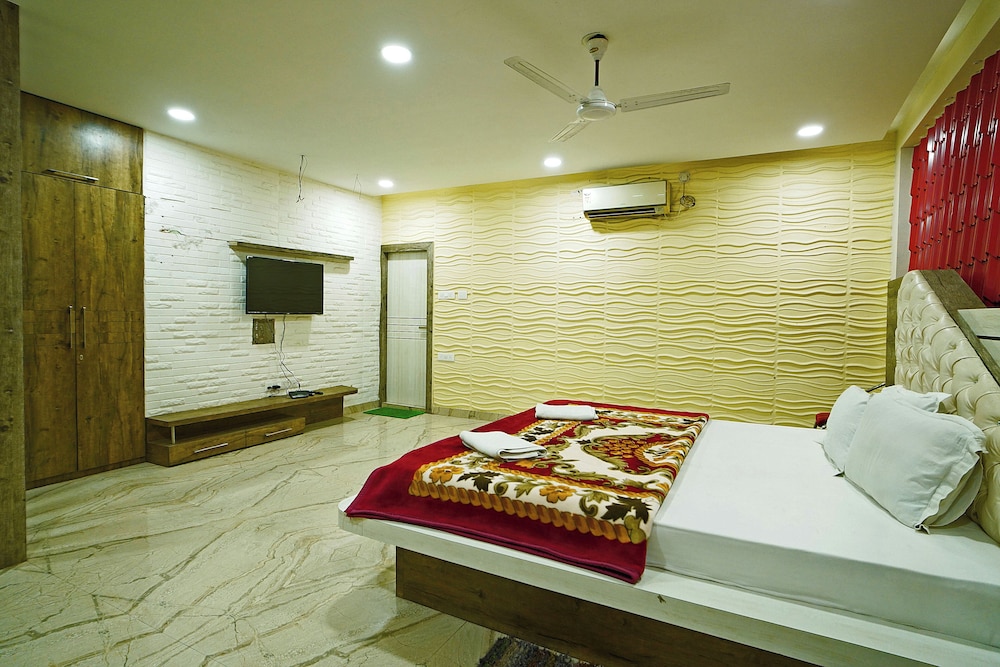 Executive Studio Suite