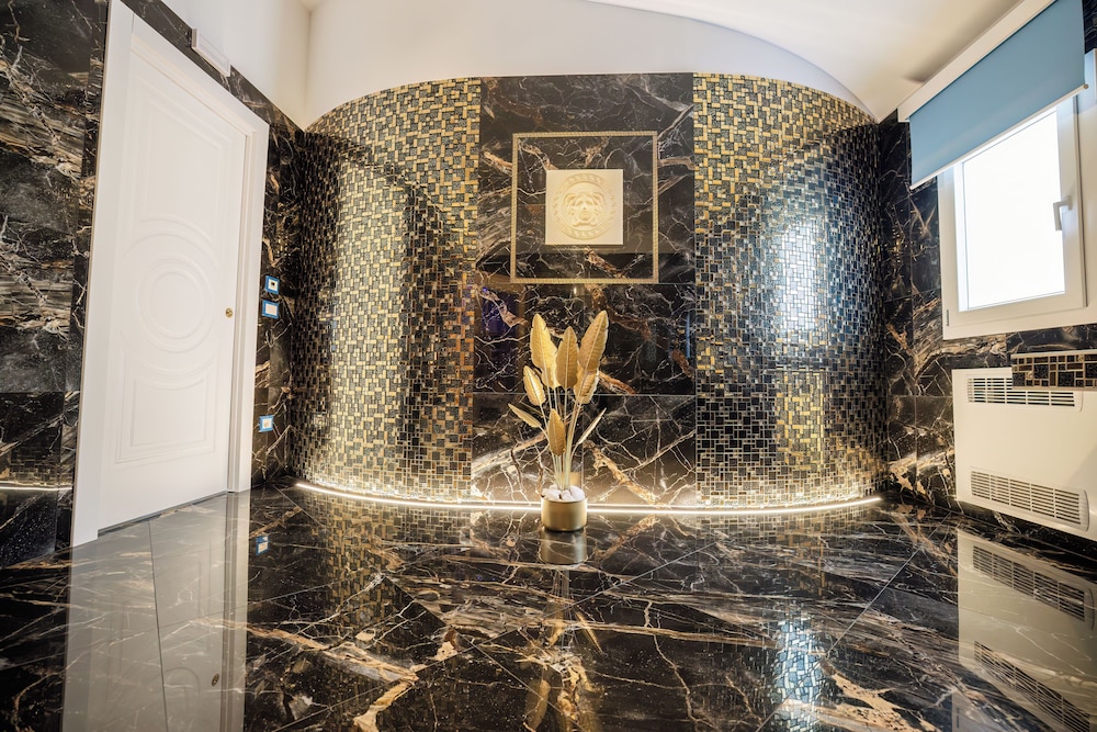 Luxury Studio Suite photo 3