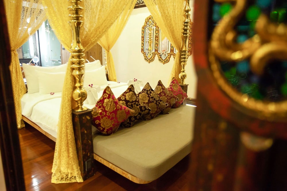 Suite, Garden View (Oasis Suite) - Photo 11