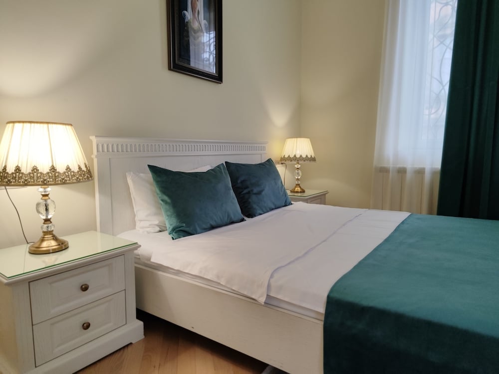 Deluxe Double Room, City View, Corner photo 3