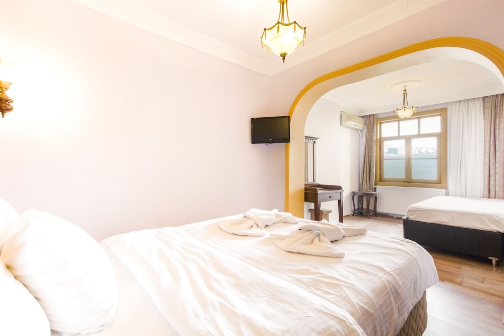 Superior Double Room Single Use, 1 Double Bed, Ensuite, Sea View photo 2