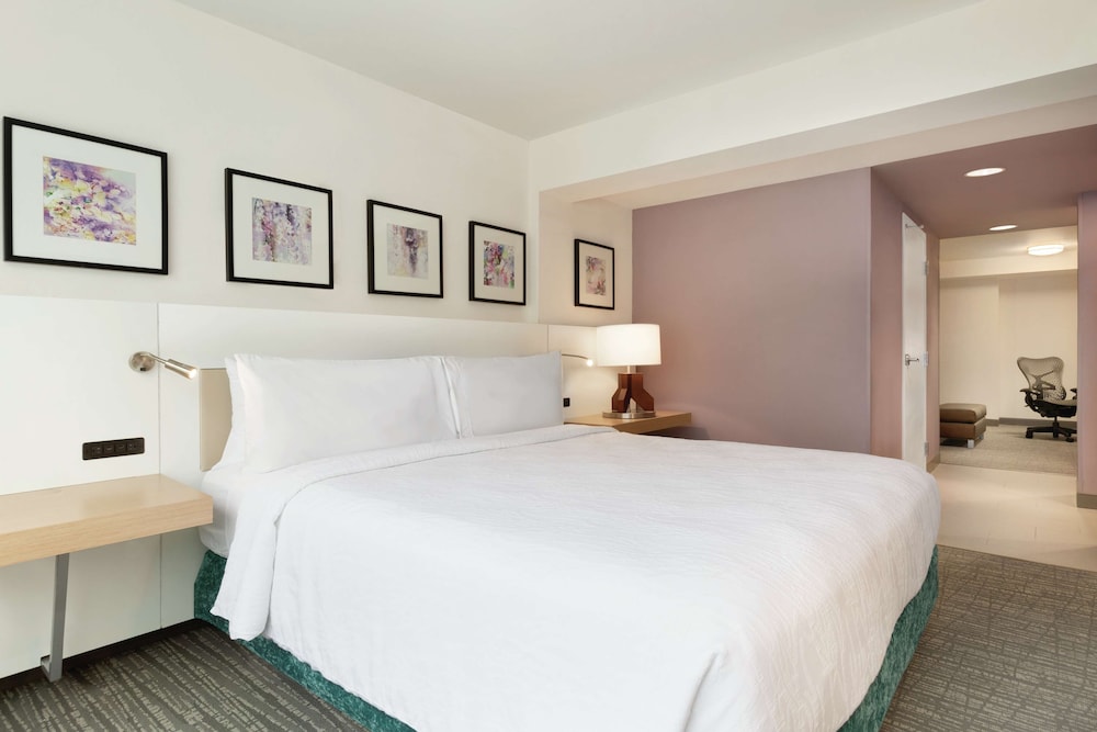 Junior Suite, 1 King Bed - Photo 2