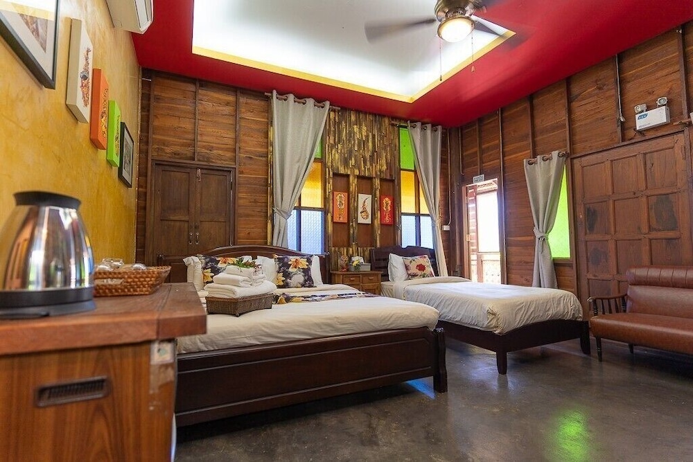 Superior Room, Multiple Beds, Non Smoking, Courtyard Area photo 1