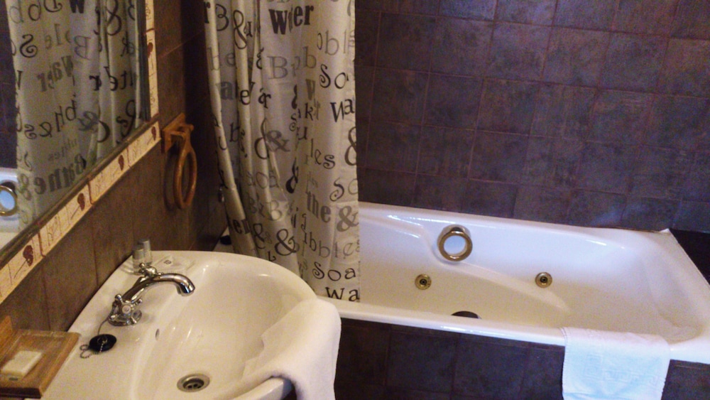 Superior Suite, Hot Tub photo 2