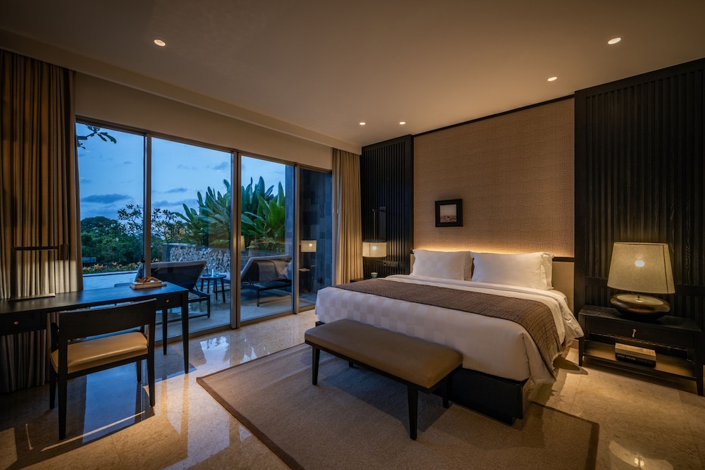 2BR Ocean View Residence with Pool