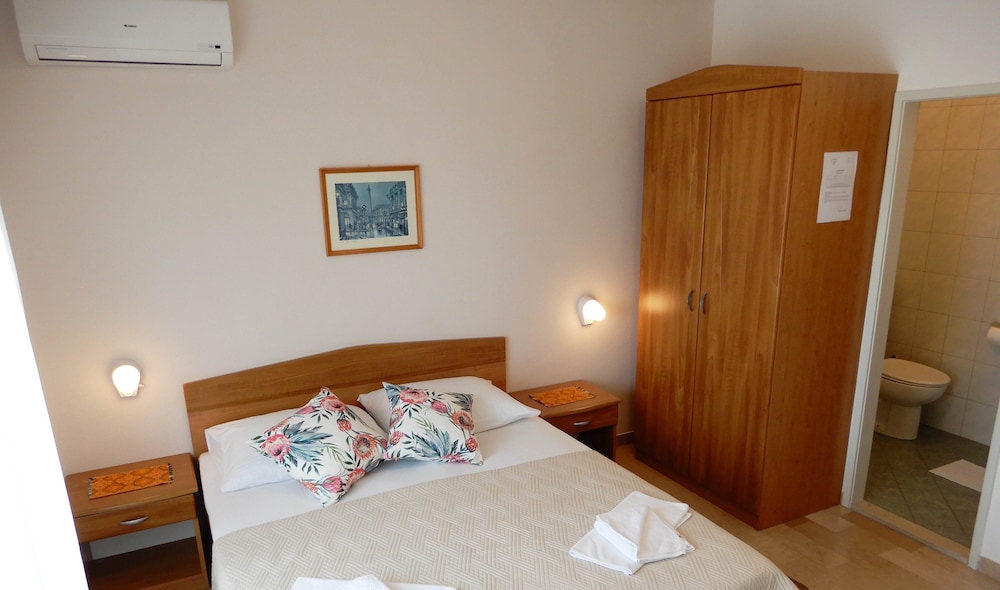 Double Room, Balcony, Sea View (2)