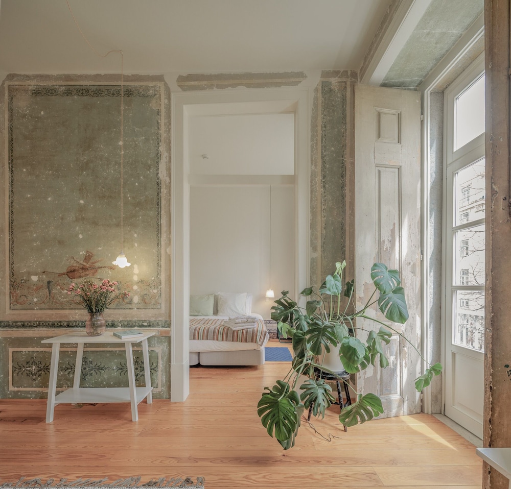 Music and Poetry Apartment (2A) photo 1