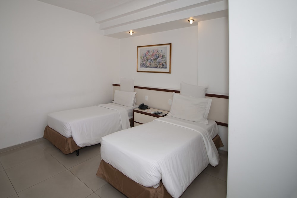 Superior Room, 3 Twin Beds, Private Bathroom, City View