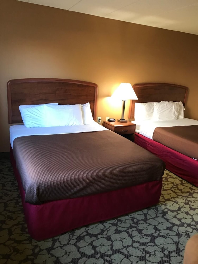 Room, 2 Queen Beds, Non Smoking - Photo 4