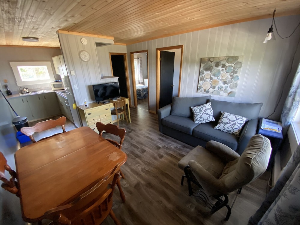 Cottage #2 Premium Cottage, 2 bedrooms photo 3