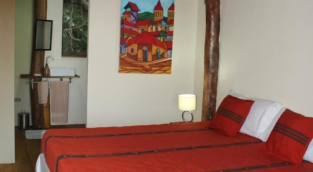 Deluxe Cabin, 1 King Bed, Balcony, Bay View photo 3