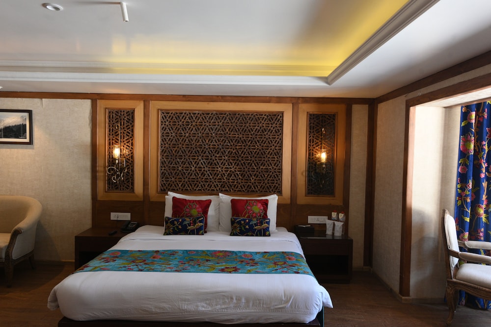 Club Room, 1 Bedroom photo 3
