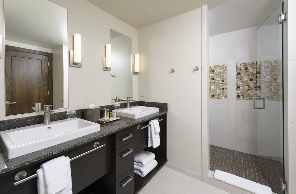 Suite, Multiple Beds, Resort View photo 2