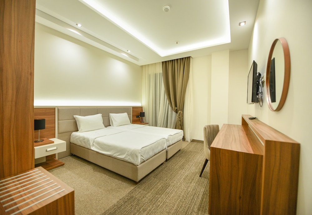 Standard Twin Room - Photo 9