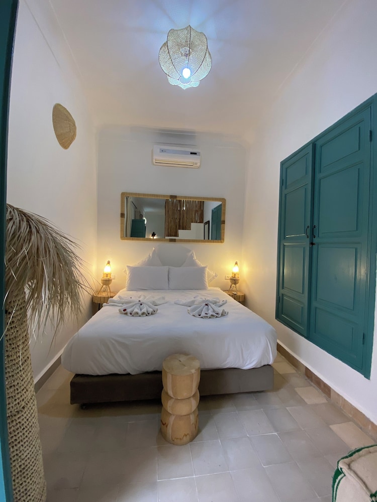 Double or Twin Room - Photo 4