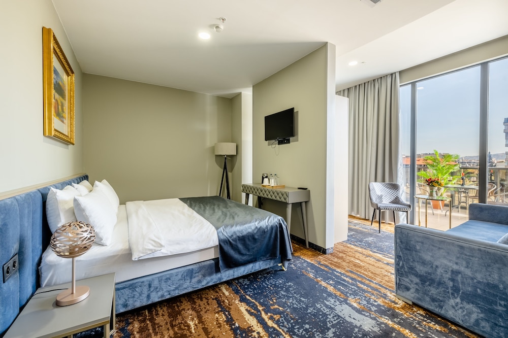 Junior Suite, Terrace, City View photo 1