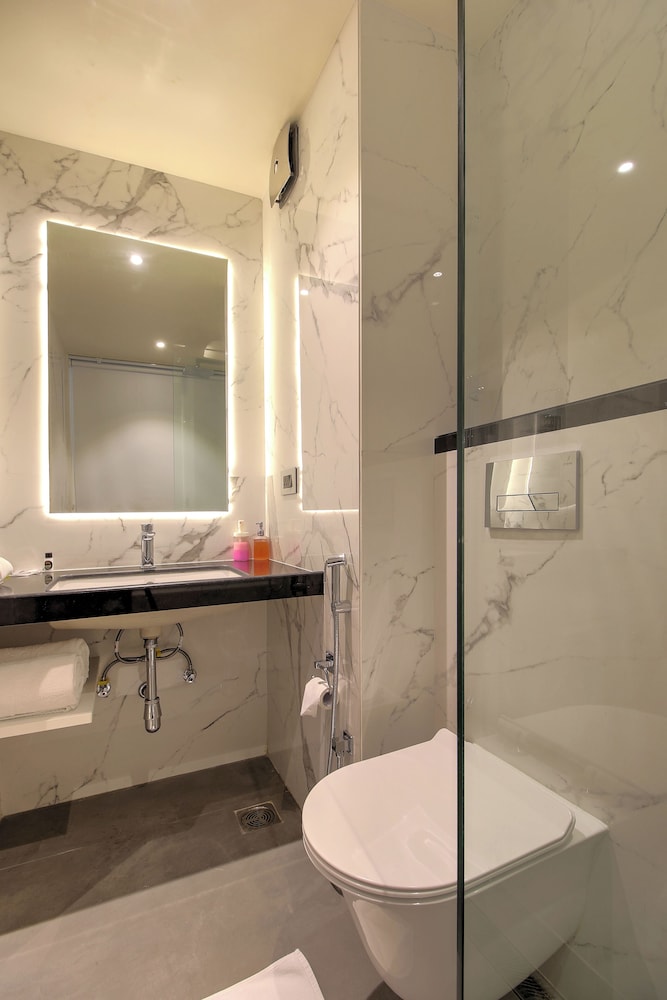 Premium Double or Twin Room photo 3