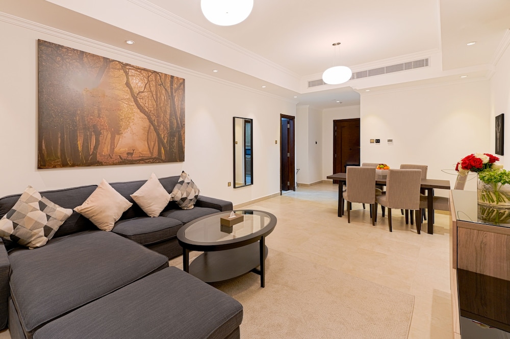 Premium One Bedroom Apartment photo 3