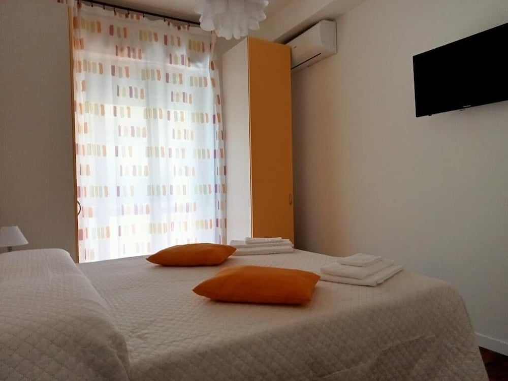 Basic Double Room photo 2