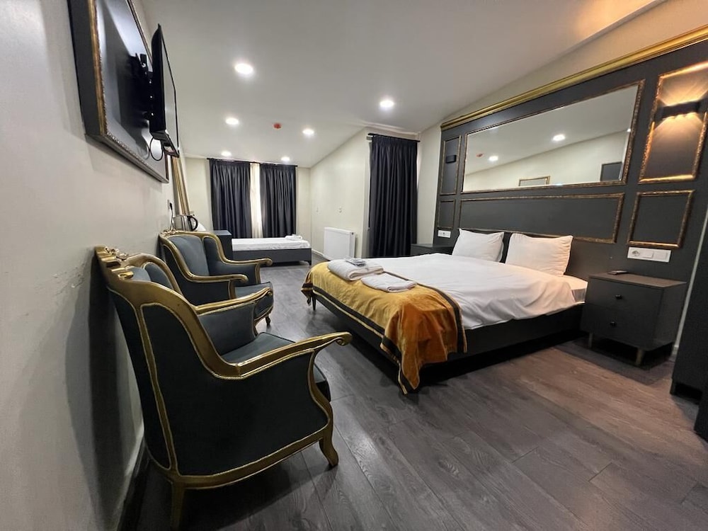 Superior Triple Room, 1 Bedroom, Smoking photo 2