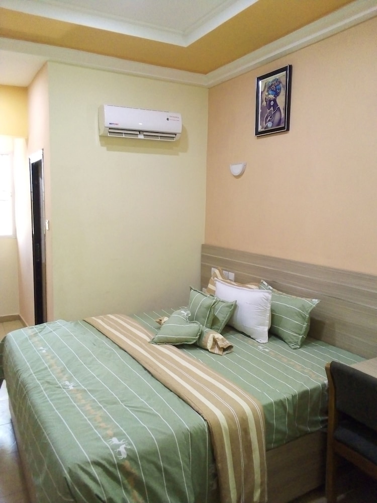 Standard Room, Pool View photo 2