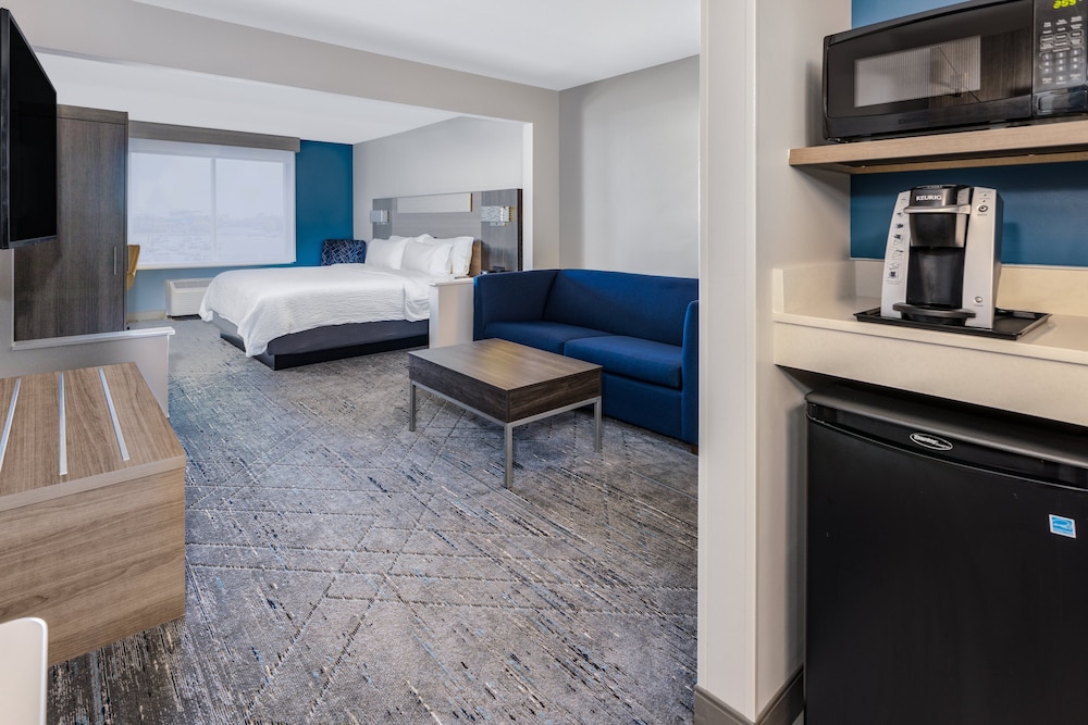 Suite, 1 King Bed (LEISURE) - Photo 2