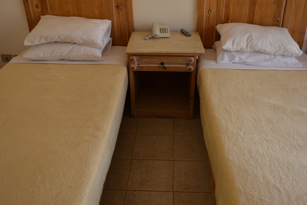 Standard Double Room, Pool View (Mountain View, With Extra Bed) photo 2