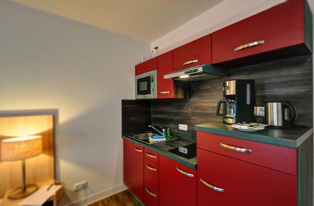 Comfort Double Room, 1 Double Bed, Kitchenette thumbnail 6