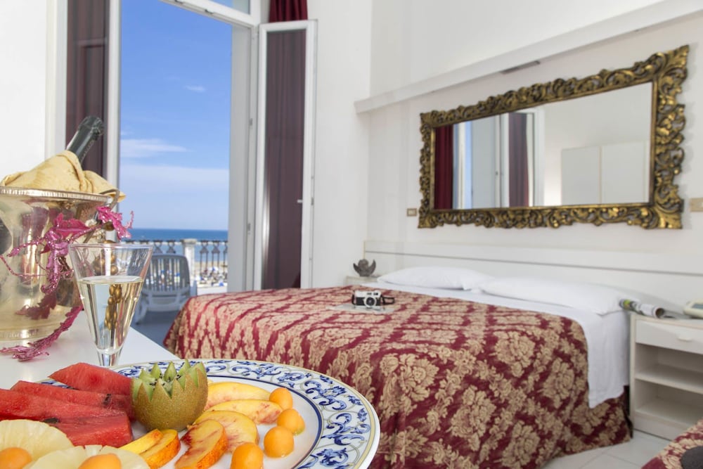Superior Double or Twin Room, Terrace, Sea View