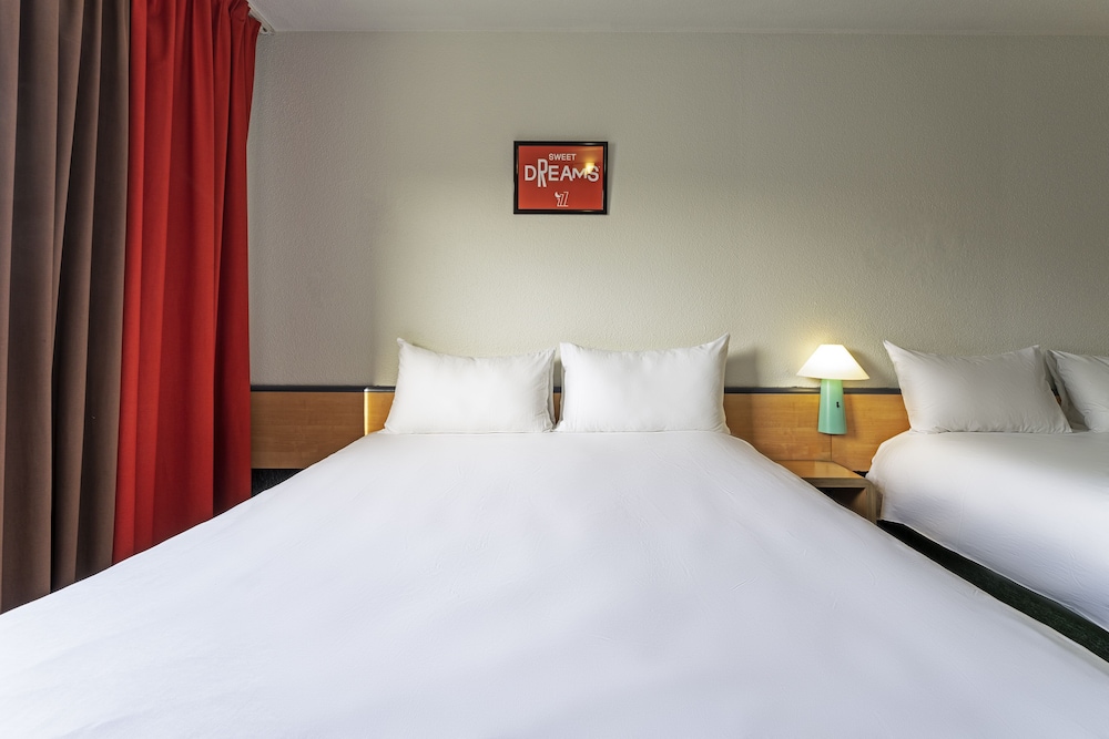 Standard Double Room, 2 Double Beds photo 3