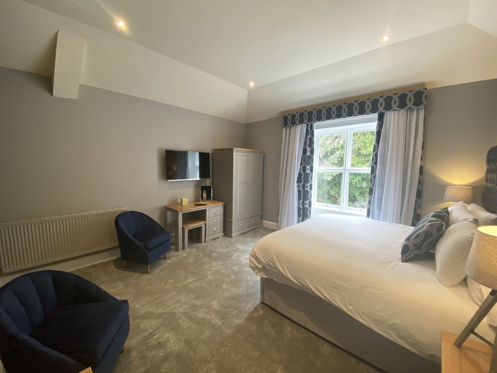 Family King or Twin Room, Multiple Beds, Jetted Tub and Shower photo 3