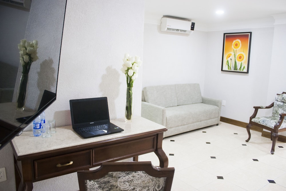 Suite, Non Smoking - Photo 3