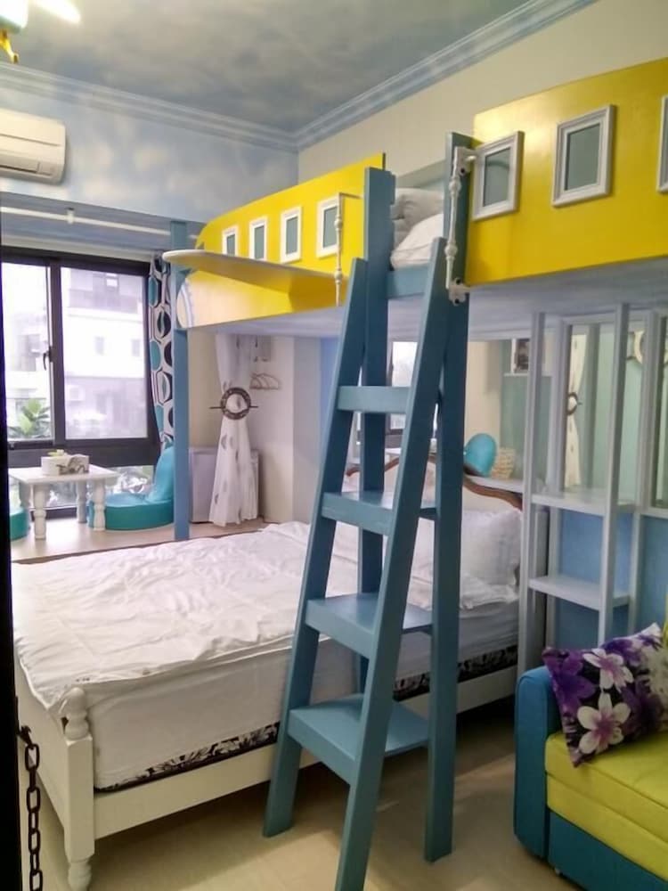 Quadruple Room, Shared Bathroom (Mediterranean) photo 2