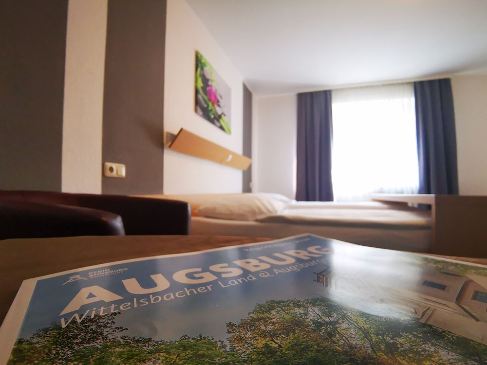 Business Triple Room photo 1