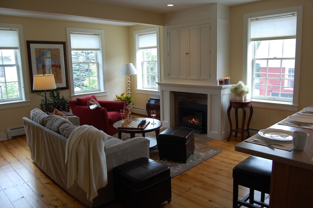 Apartment, 2 Bedrooms, Fireplace