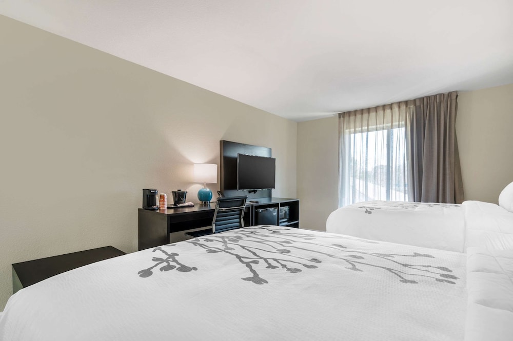 Standard Room, 2 Double Beds, Non Smoking - Photo 3
