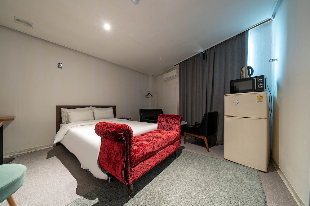 Standard Room - Photo 12