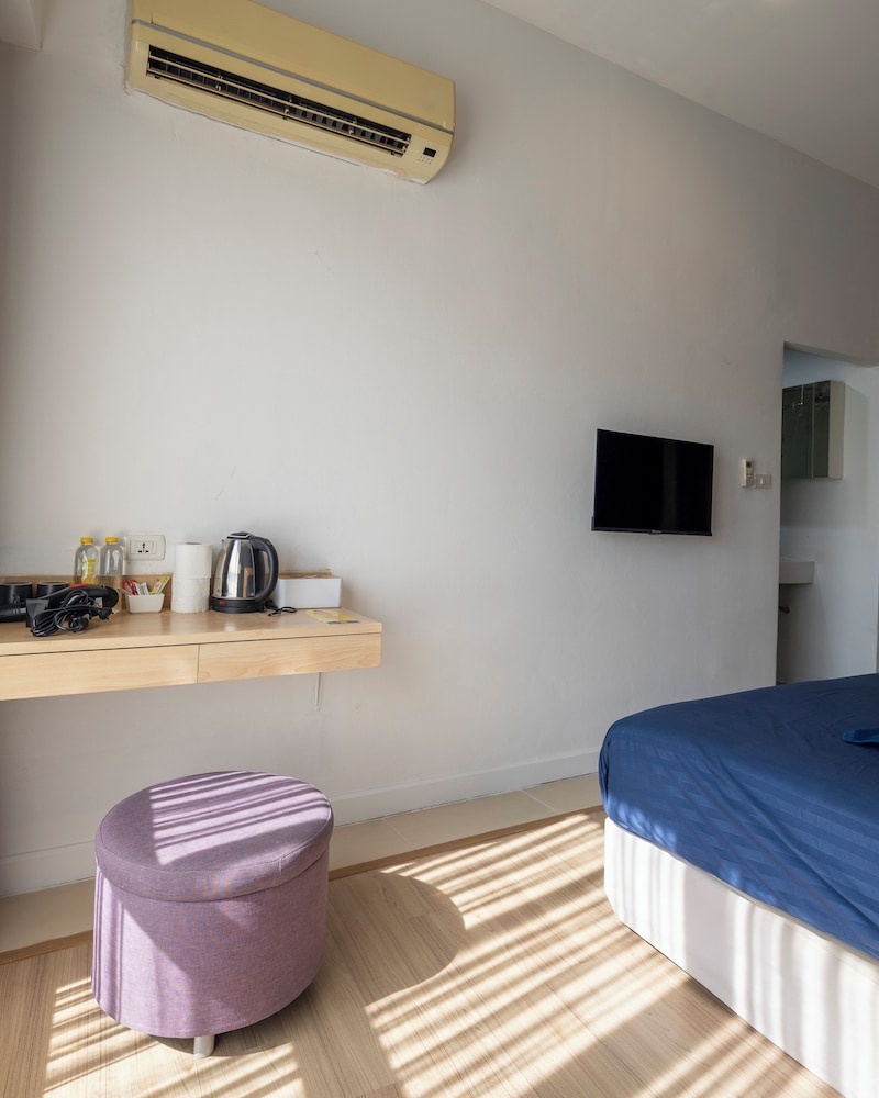 Classic Double Room, Non Smoking, Kitchenette photo 3
