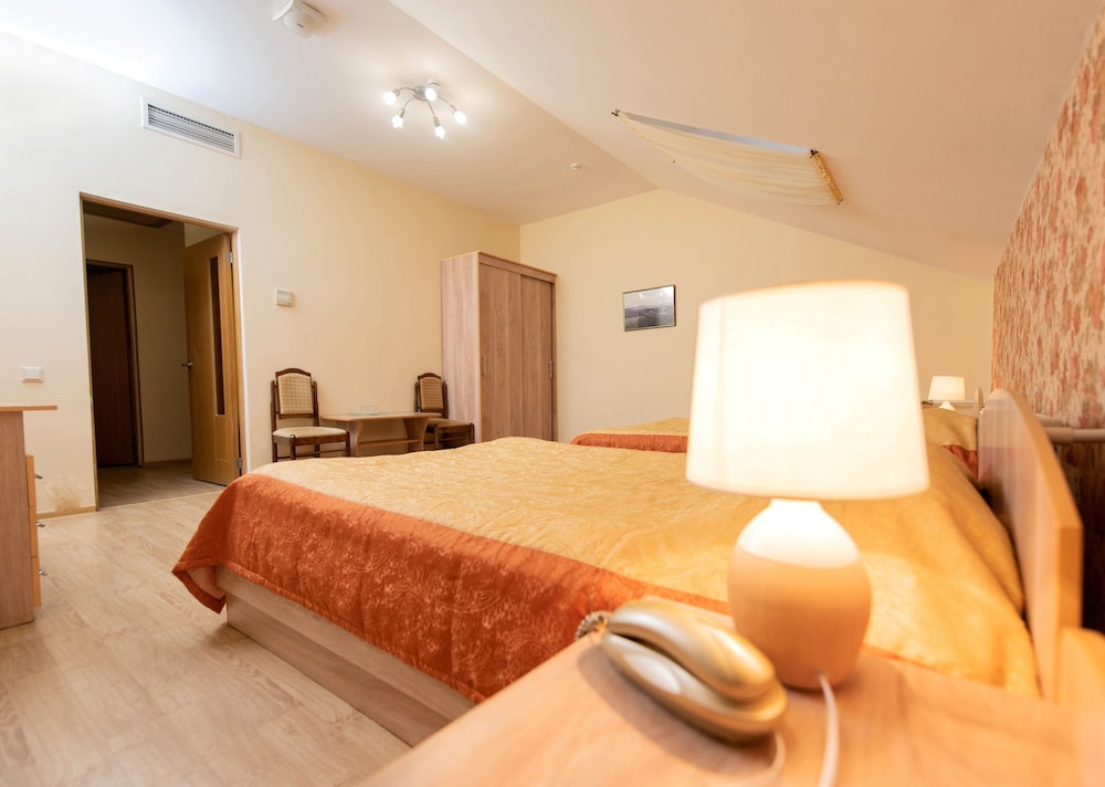 Standard Double or Twin Room photo 2
