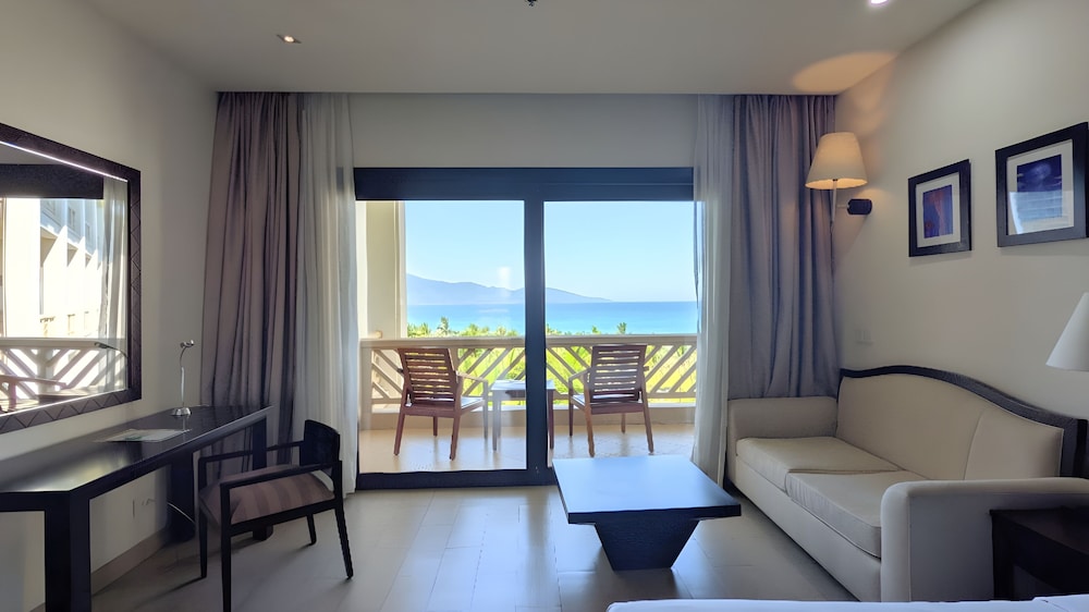 Grand Double Room, Ocean View photo 3
