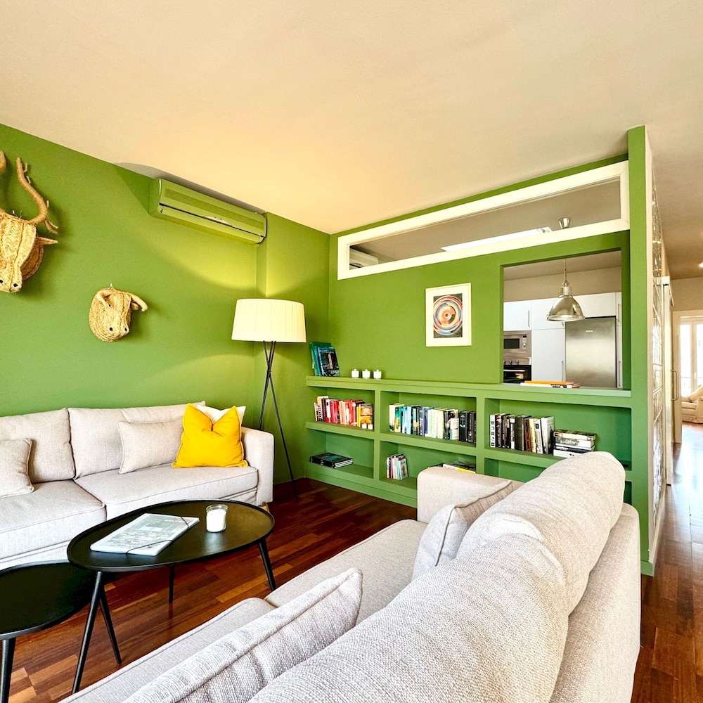 Apartment photo 2