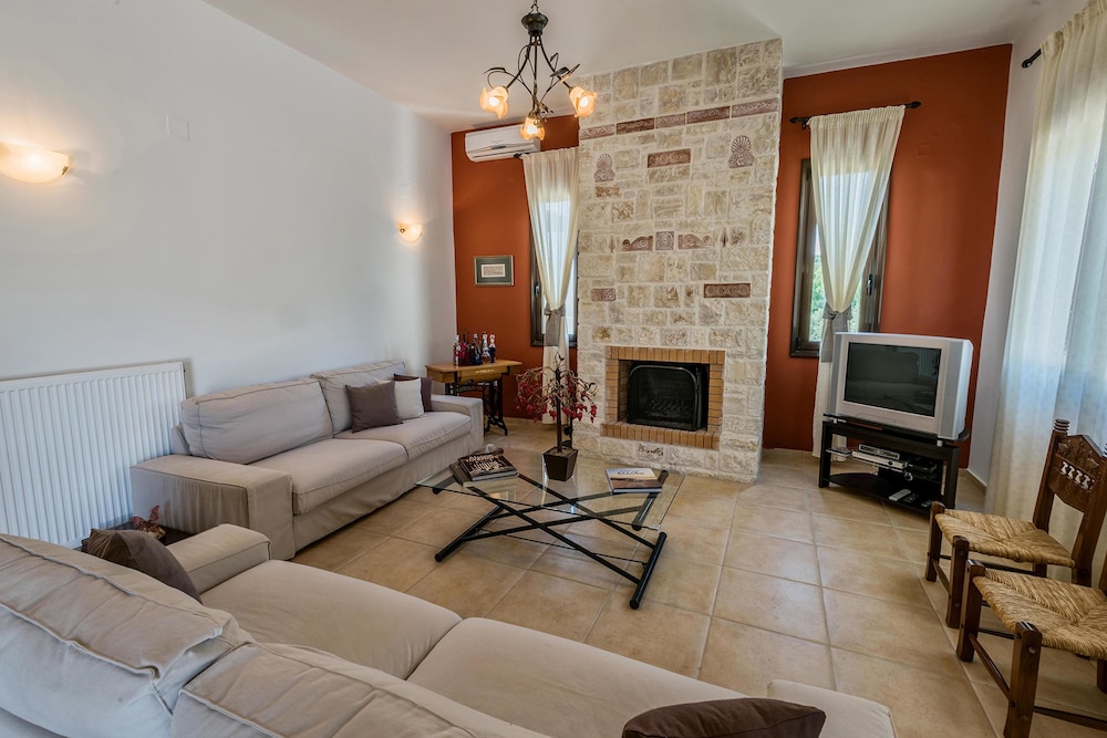 Villa, 5 Bedrooms, Private Pool photo 3