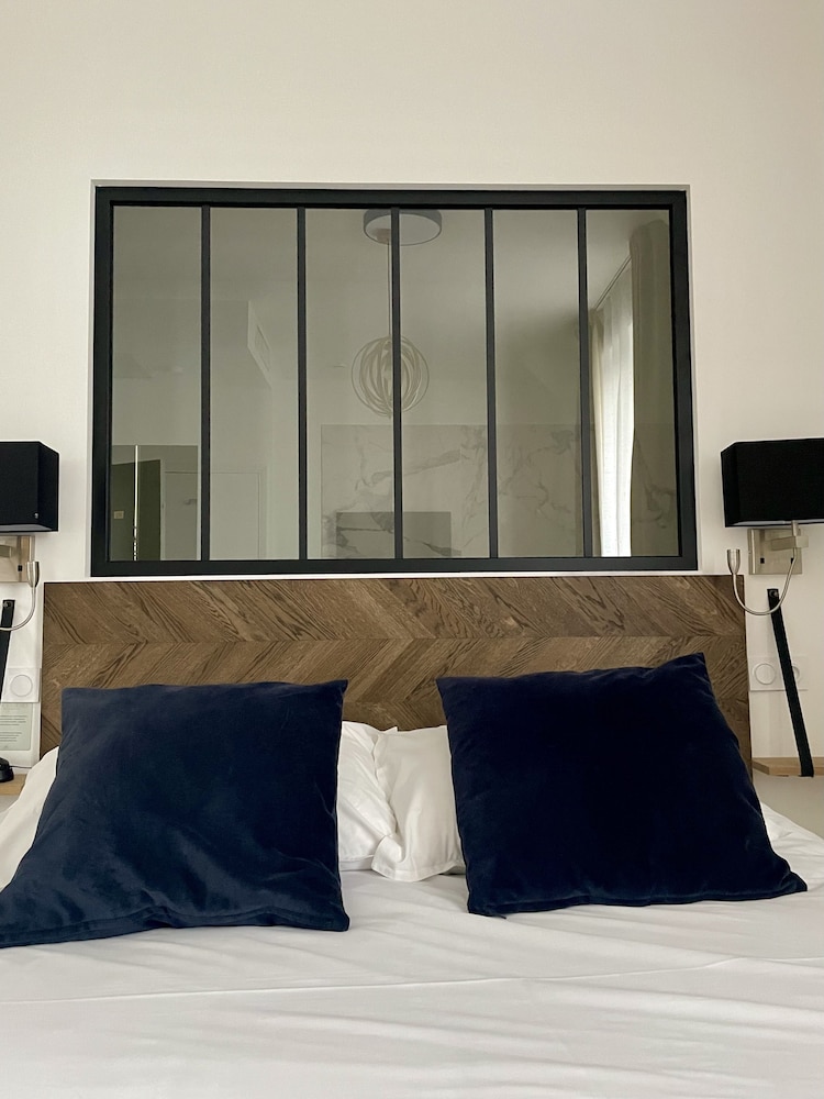 Standard Double Room - Photo 4