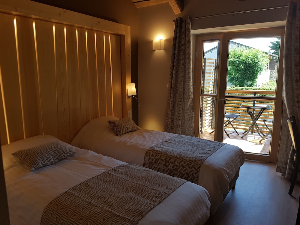 Superior Twin Room photo 2