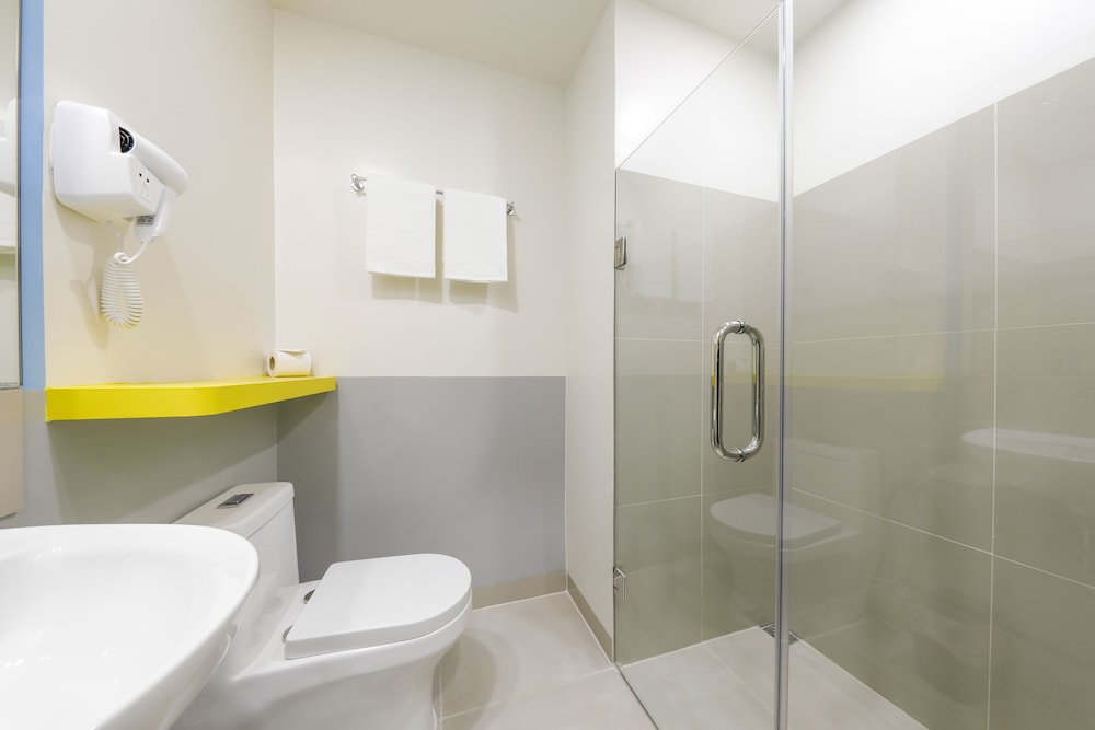 Standard Twin Room - Photo 2