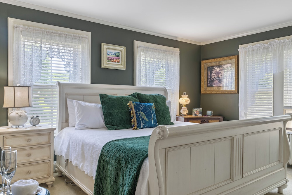 The Haddam Room photo 2
