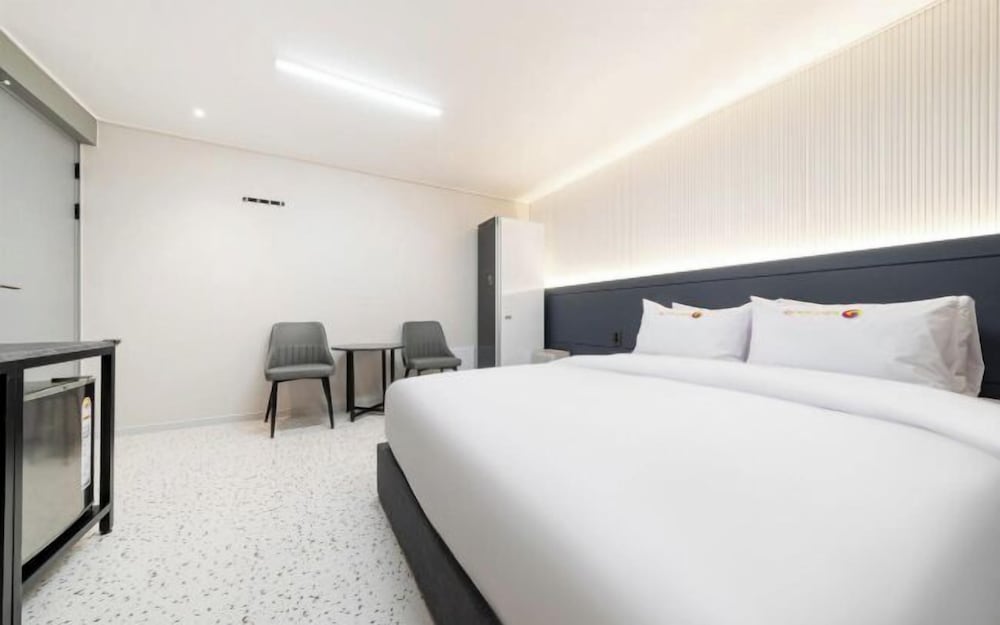 Basic Double Room
