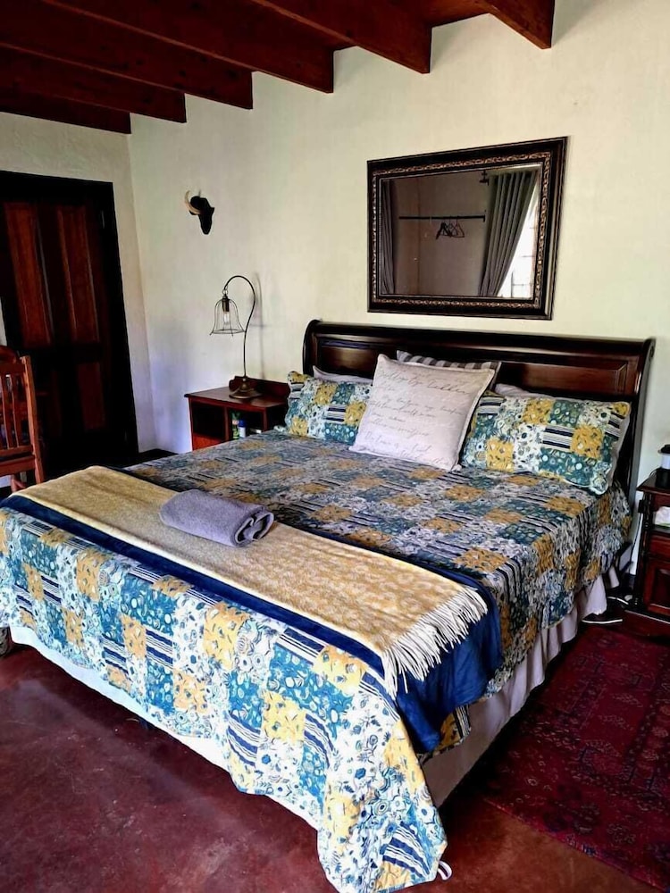 Business House, 1 Double Bed, Garden View photo 1